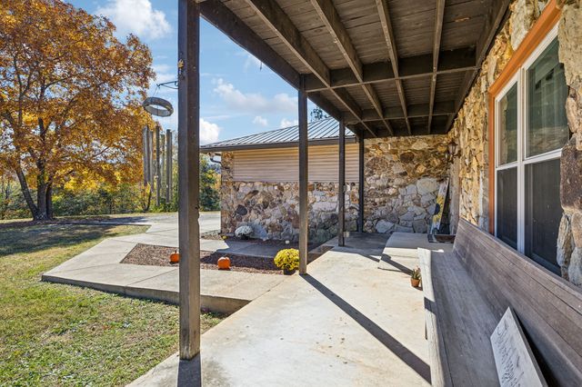 635 Cane Creek Rd, Hohenwald, TN 38462