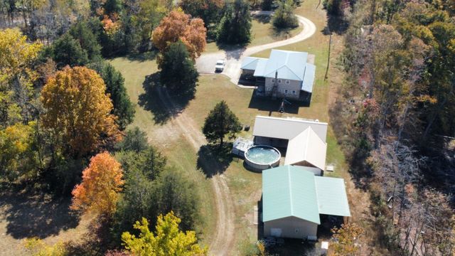 635 Cane Creek Rd, Hohenwald, TN 38462