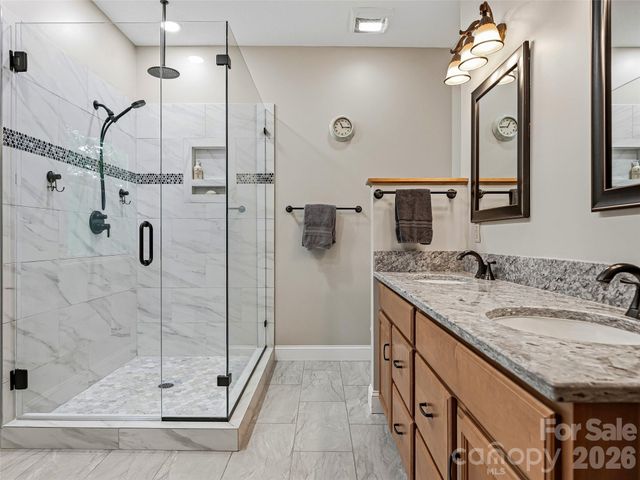 115 Flameleaf Lane, Laurel Park, NC 28739