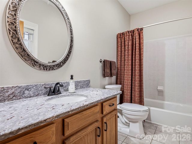 115 Flameleaf Lane, Laurel Park, NC 28739