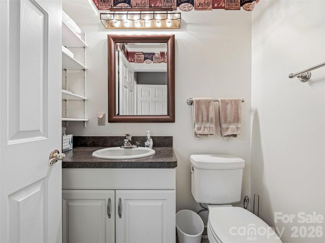 115 Flameleaf Lane, Laurel Park, NC 28739