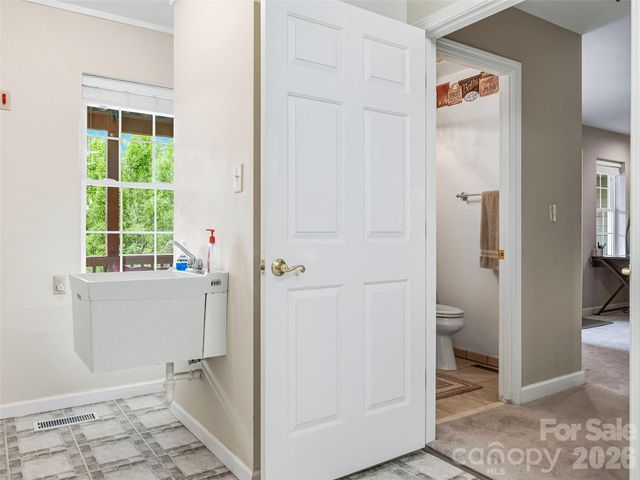 115 Flameleaf Lane, Laurel Park, NC 28739