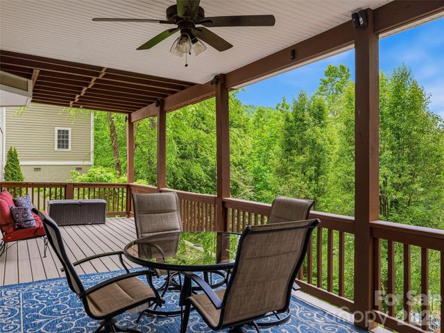 115 Flameleaf Lane, Laurel Park, NC 28739