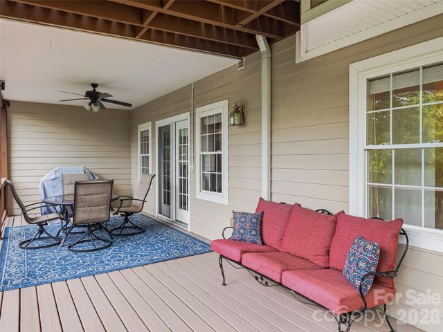 115 Flameleaf Lane, Laurel Park, NC 28739