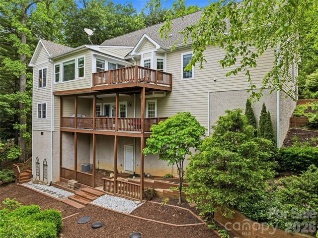 115 Flameleaf Lane, Laurel Park, NC 28739