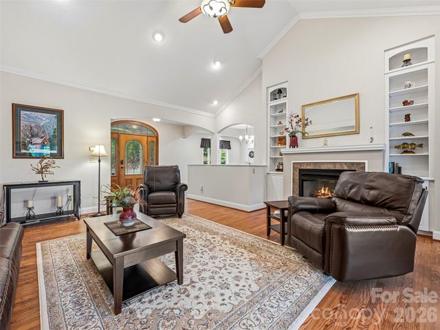 115 Flameleaf Lane, Laurel Park, NC 28739