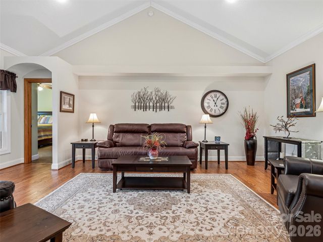 115 Flameleaf Lane, Laurel Park, NC 28739