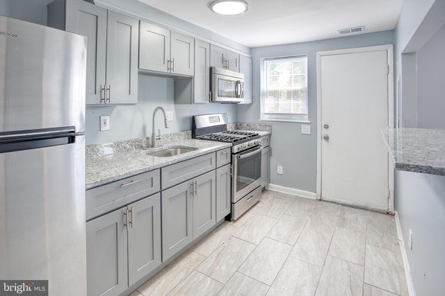 819 AISQUITH ST, Baltimore, MD 21202