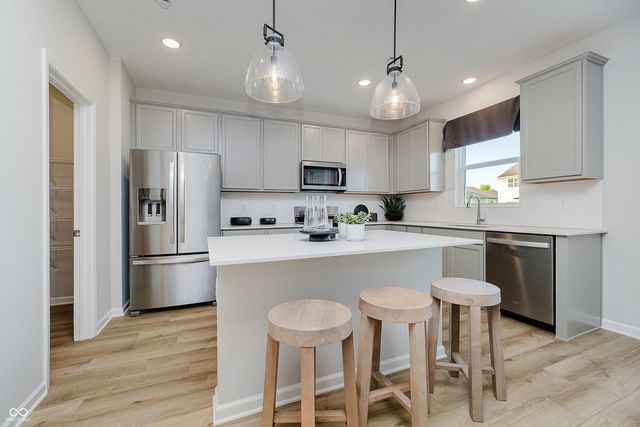 5841 Haverhill Drive, Whitestown, IN 46075