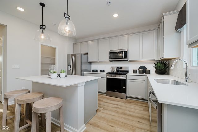 5841 Haverhill Drive, Whitestown, IN 46075
