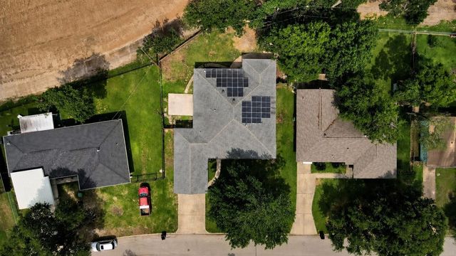 5455 N Crooked Creek Drive, Houston, TX 77017