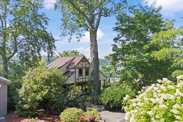 21 Goodridge Avenue, Salem, NH 03079