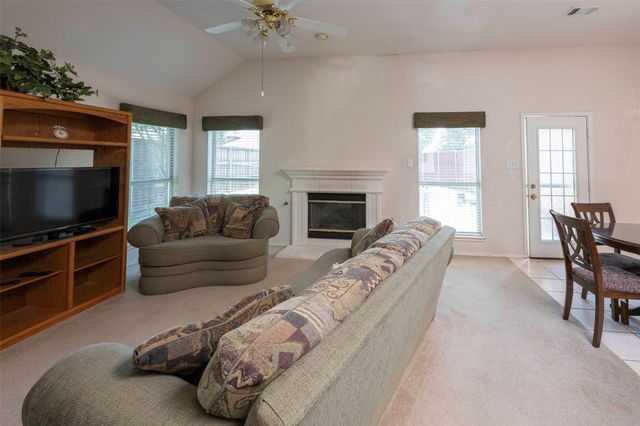 5833 Legend Lane, The Colony, TX 75056
