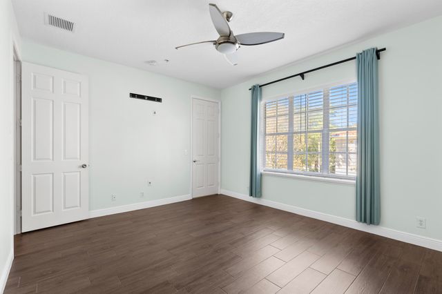 104 Osceola Lane, Jupiter, FL 33458