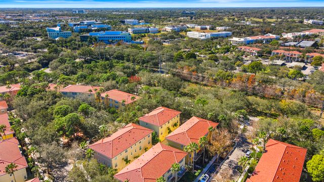 104 Osceola Lane, Jupiter, FL 33458