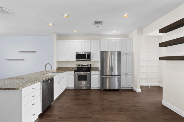 104 Osceola Lane, Jupiter, FL 33458