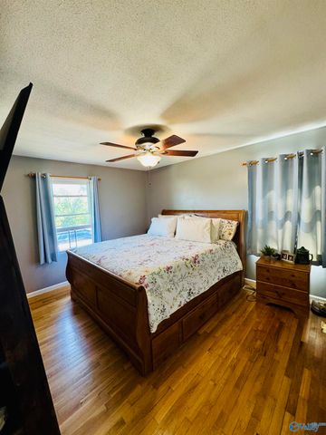 904 Gable Circle SW, Hartselle, AL 35640