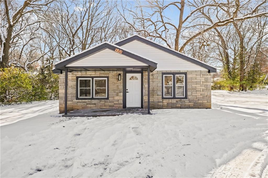 9701 E 24th Street S, Independence, MO 64052