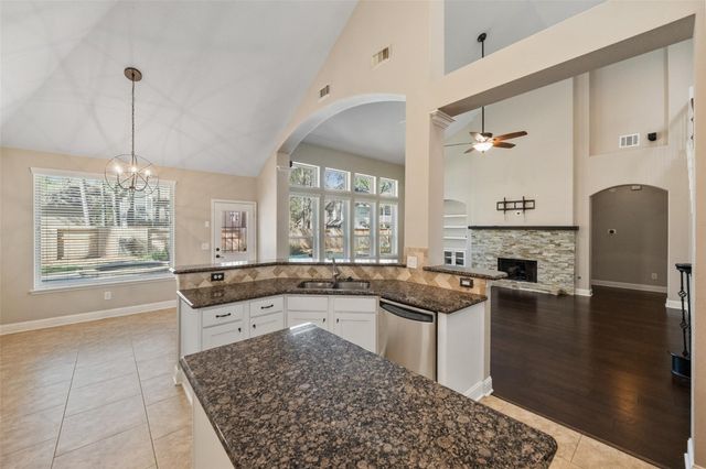 47 Barongate, The Woodlands, TX 77382