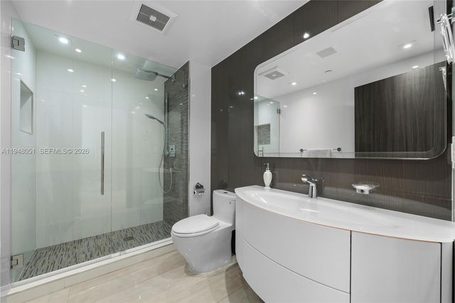 3301 NE 183rd Street 2001, Aventura, FL 33160