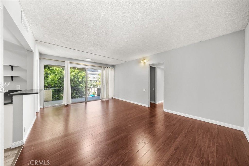 985 E California 306, Pasadena, CA 91106 — photo 2