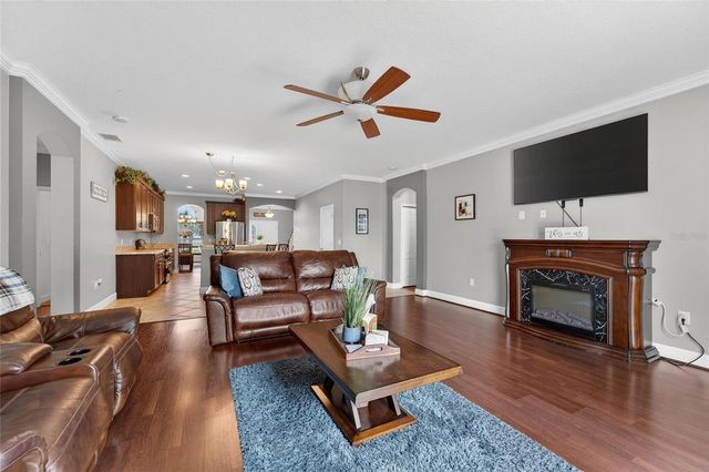 627 LIMONA WOODS DRIVE, Brandon, FL 33510