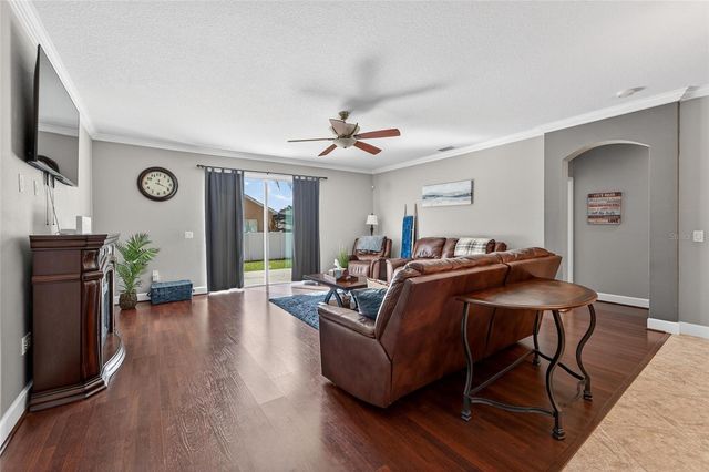 627 LIMONA WOODS DRIVE, Brandon, FL 33510