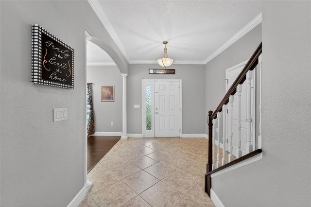 627 LIMONA WOODS DRIVE, Brandon, FL 33510