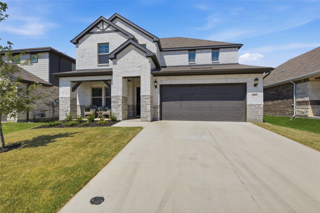 6656 Denim Drive, Fort Worth, TX 76036