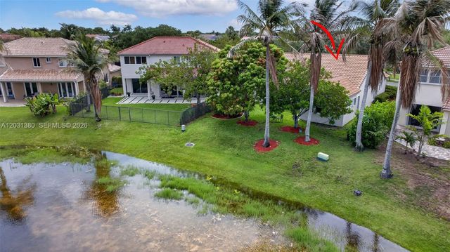 370 Carrington Dr, Weston, FL 33326
