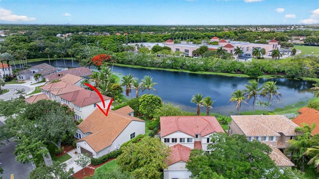 370 Carrington Dr, Weston, FL 33326