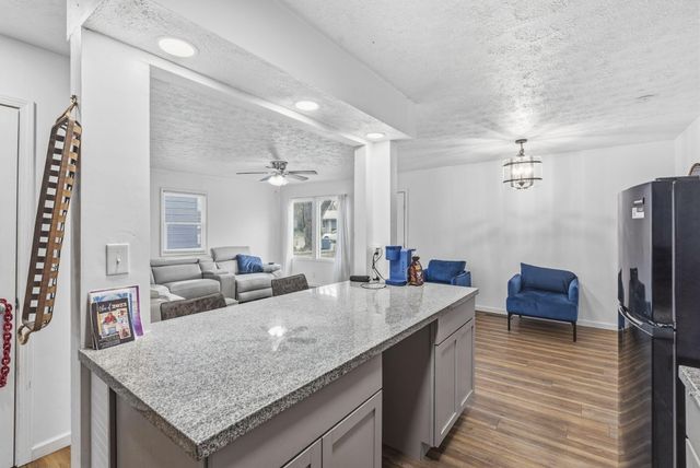 910 S Nettleton Avenue, Springfield, MO 65806