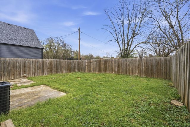910 S Nettleton Avenue, Springfield, MO 65806