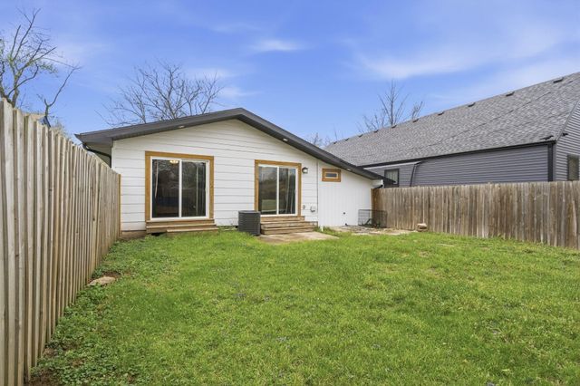 910 S Nettleton Avenue, Springfield, MO 65806