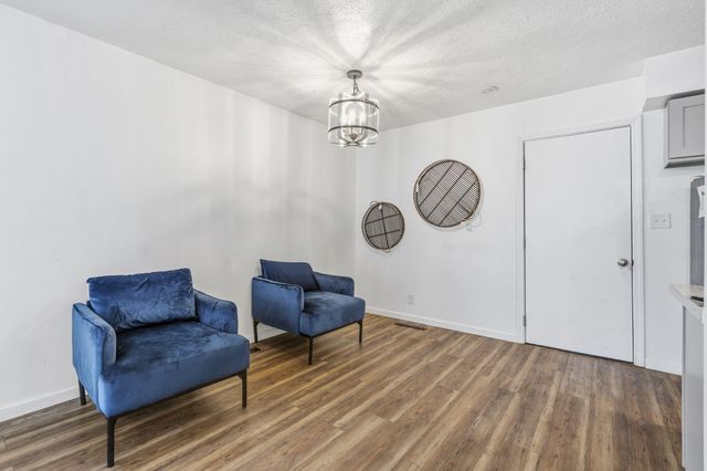 910 S Nettleton Avenue, Springfield, MO 65806