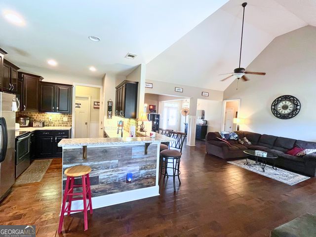 205 Dupont Court, Mcdonough, GA 30252