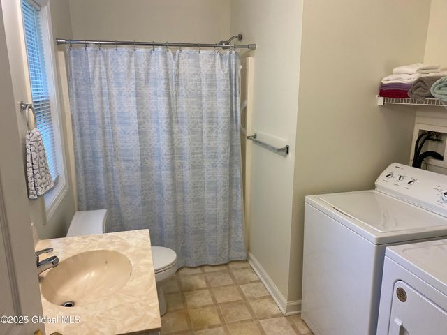 485 Chadwick Road, Schenectady, NY 12304
