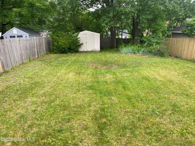 485 Chadwick Road, Schenectady, NY 12304
