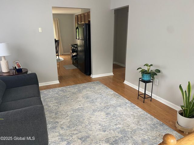 485 Chadwick Road, Schenectady, NY 12304