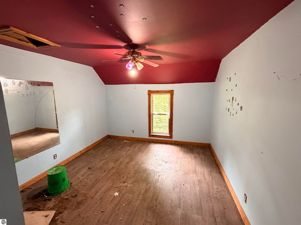 Image 15 of property listing at 10260 E Coe Road, St Louis, MI 48880