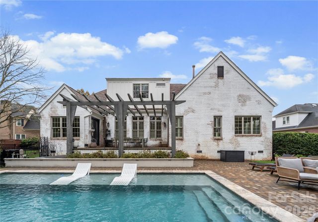 814 Kings Crossing Drive NW, Concord, NC 28027