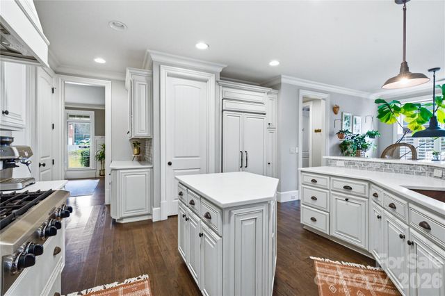 814 Kings Crossing Drive NW, Concord, NC 28027