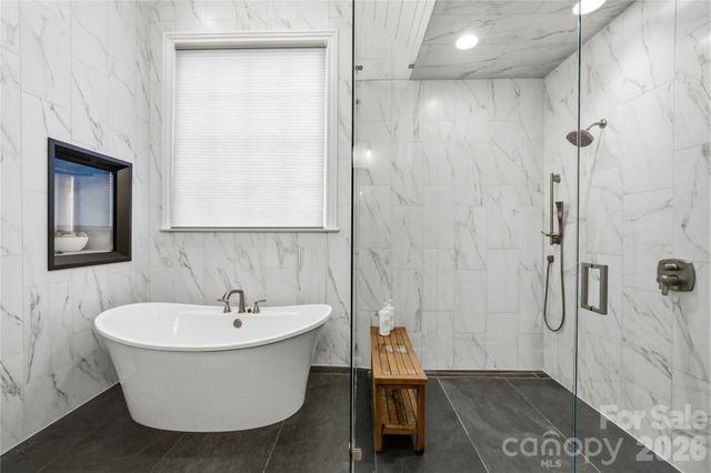 814 Kings Crossing Drive NW, Concord, NC 28027