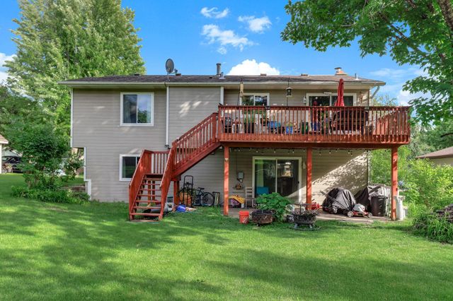 17762 S Shore Lane W, Eden Prairie, MN 55346