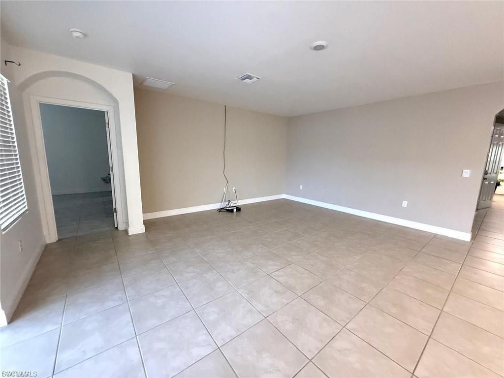 635 NE 6th PL, CAPE CORAL, FL 33909 — photo 4