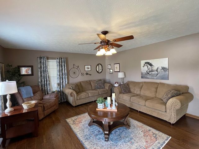 100 Spruce Tree, Barbourville, KY 40906