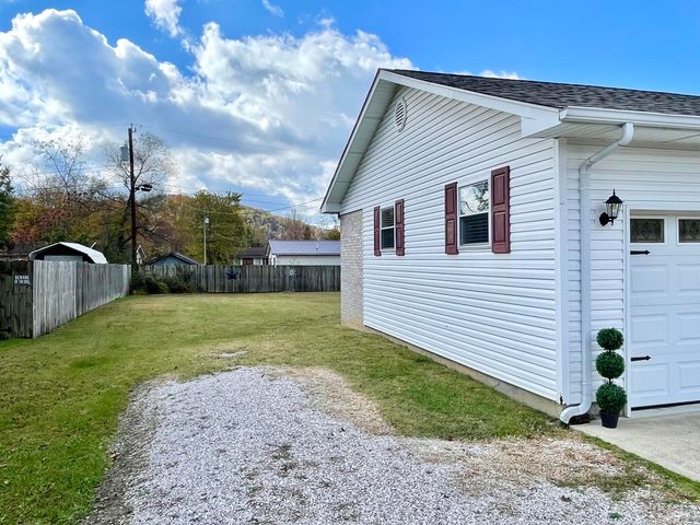 100 Spruce Tree, Barbourville, KY 40906