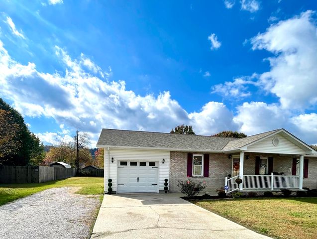 100 Spruce Tree, Barbourville, KY 40906