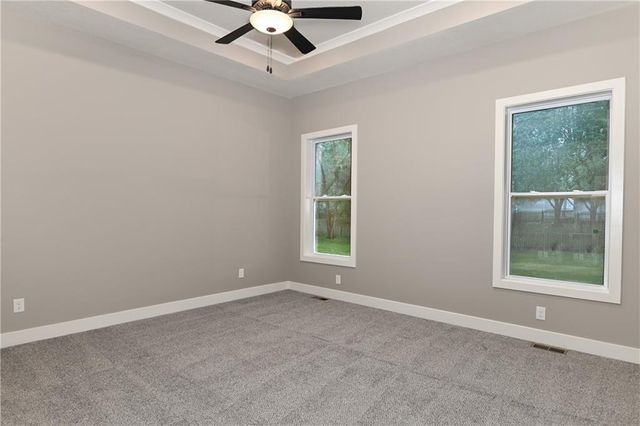 6004 Apache Drive, Shawnee, KS 66226