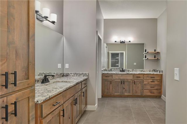 6004 Apache Drive, Shawnee, KS 66226